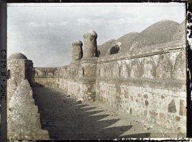 Image représentant Le toit de la mosquée Noire (Kalan ou Kali Masjid)