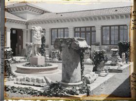 Image représentant La cour du musée