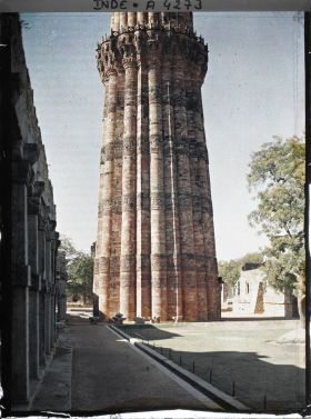 Image représentant Le minaret de Qutb (Qutb Minar)
