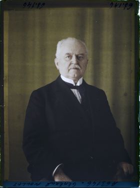 Image représentant https://musee-albert-kahn.s-museum.fr/home/NWQ2OTAwYzNmYjZlZTk1ZWQwODJmMjY4L2dlbmVyaWMtbm90aWNlLXRhYi9hdXRob3JpdHkvNjE3YTc5ZjVjZjhiODk2OGIzMzM3ZDIx/5d6900c3fb6ee95ed082f268/generic-notice-tab/authority/617a79ebcf8b8968b33374cb Le Général Charles Nollet