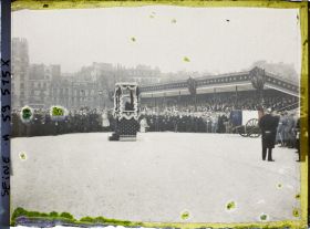 Image représentant Les obsèques du maréchal Foch, discours de Raymond Poincaré place des Invalides