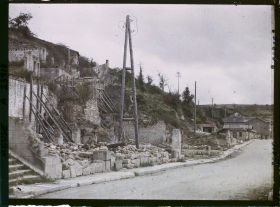 Image représentant France, Dun s/Meuse, Les ruines de la Grande Rue, Ville Basse