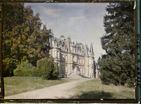 Image représentant Le château des Fontaines, façade sur le parc