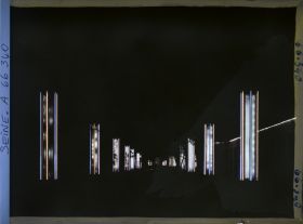 Image représentant L'Exposition Coloniale Internationale de 1931, les illuminations de la Grande Avenue des Colonies Françaises