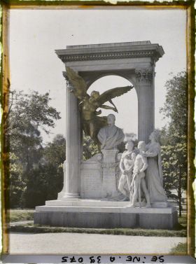 Image représentant Monument de Waldeck Rousseau par Laurent-Honoré Marqueste (1909) au jardin des Tuileries