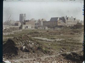 Image représentant Belgique, Ypres, Aspect de la Ville vers les Halles
