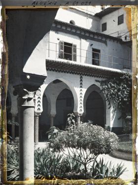 Image représentant La cour du palais des deys