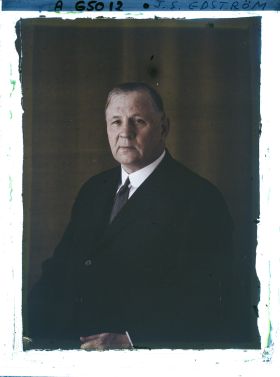 Image représentant Monsieur  https://musee-albert-kahn.s-museum.fr/home/NWQ2OTAwYzNmYjZlZTk1ZWQwODJmMjY4L2dlbmVyaWMtbm90aWNlLXRhYi9hdXRob3JpdHkvNjE3YTc5ZjVjZjhiODk2OGIzMzM3ZDIx/5d6900c3fb6ee95ed082f268/generic-notice-tab/authority/617a79ebcf8b8968b3336c77 Johannes Sigfrid Edström