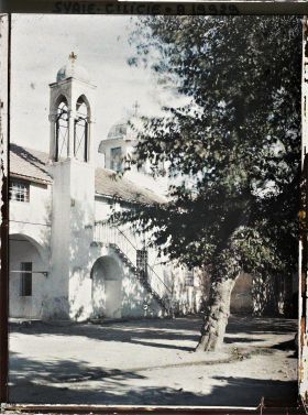 Image représentant Ecole et église arménienne