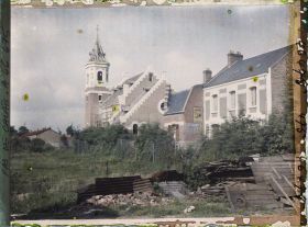 Image représentant France, Ecurie, Une vue vers l'Eglise