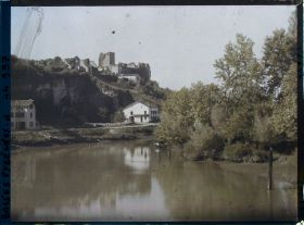 Image représentant France, Guiche, La Bidouze et les ruines du Chau