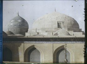 Image représentant Dômes de la mosquée du Cheikh Abdel-Kader el-Gaïlani (XVIIe siècle)