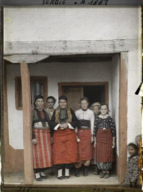 Image représentant La famille du sonneur de l'église serbe, tous serbes