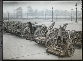 Image représentant Canons pris aux Allemands exposés place de la Concorde