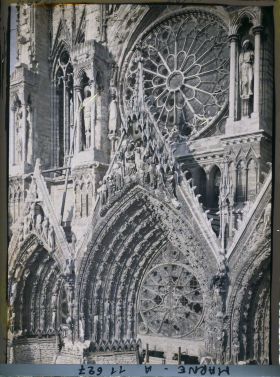 Image représentant France, Reims, Porche Central