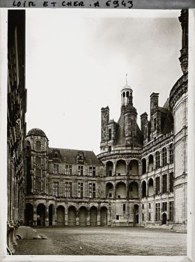 Image représentant La cour intérieure du château