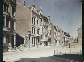 Image représentant Belgique, Louvain, La Rue des Alliés reconstruite vers la Gare