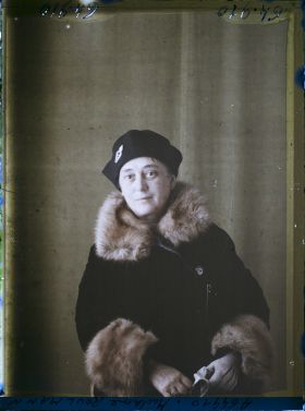 Image représentant https://musee-albert-kahn.s-museum.fr/home/NWQ2OTAwYzNmYjZlZTk1ZWQwODJmMjY4L2dlbmVyaWMtbm90aWNlLXRhYi9hdXRob3JpdHkvNjE3YTc5ZjVjZjhiODk2OGIzMzM3ZDIx/5d6900c3fb6ee95ed082f268/generic-notice-tab/authority/617a79ebcf8b8968b3337704 Madame Ruhlmann