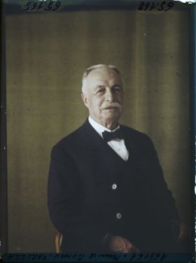 Image représentant https://musee-albert-kahn.s-museum.fr/home/NWQ2OTAwYzNmYjZlZTk1ZWQwODJmMjY4L2dlbmVyaWMtbm90aWNlLXRhYi9hdXRob3JpdHkvNjE3YTc5ZjVjZjhiODk2OGIzMzM3ZDIx/5d6900c3fb6ee95ed082f268/generic-notice-tab/authority/617a79ebcf8b8968b33369a4 Monsieur Maurice Bunau Varilla