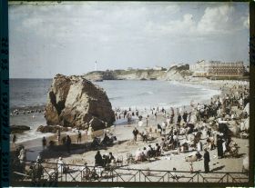 Image représentant La Grande plage à l'heure du bain