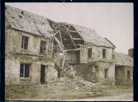 Image représentant France, Orvillers Sorel, Guerre : La grande rue d'Orvillers