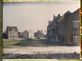 Image représentant Belgique, Kemmel, Grande Place en reconstruction