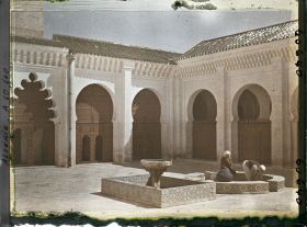 Image représentant La cour de la Grande Mosquée