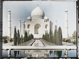 Image représentant Le grand canal axial et le mausolée du Taj Mahal