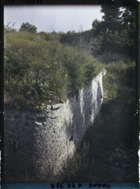 Image représentant France, Un coin des fossés