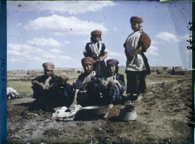 Image représentant Groupe de femmes (paysannes) chrétiennes