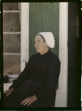 Image représentant Madame Gaudin avec sa coiffe traditionnelle