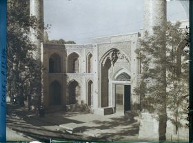 Image représentant La porte de la mosquée Sepahsalar (Madreseh e Motahari)