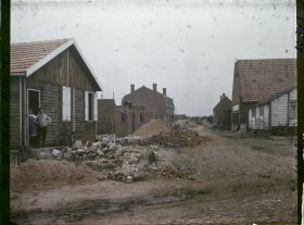 Image représentant France, Neuville St Waast, Reconstructions au Centre du Village