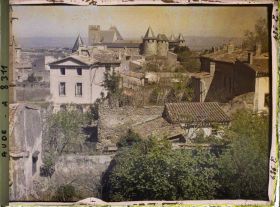 Image représentant La cité et le chateau dans le fond