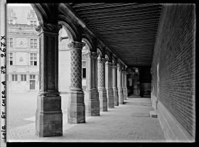 Image représentant Les arcades de la galerie Charles d'Orléans du château