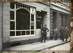 Image représentant Prusse, Crefeld, Boutique et Séparatiste avec brassard