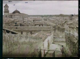 Image représentant Vue sur les toits de Beaucaire prise du parc du château