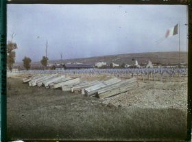 Image représentant France, Bras, Le Cimetière de Bras : les Cercueils