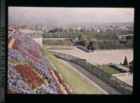 Image représentant Panorama vers Paris vu depusi la terrasse du Jardin du Trocadéro
