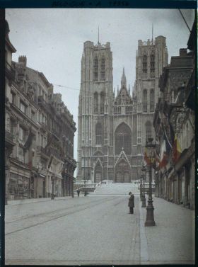 Image représentant Belgique, Bruxelles, L'Eglise Ste Gudule et la rue Ste Gudule