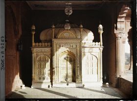 Image représentant Reliquaire de bois sculpté dans la Grande Mosquée (Jama Masjid)