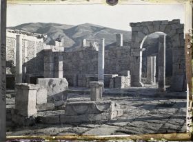 Image représentant Le marché de Cosinius, vestiges de la cité antique Cuicul