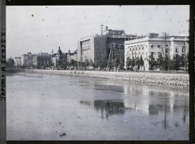 Image représentant Le quartier de Marunouchi depuis les douves du palais impérial