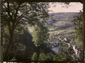 Image représentant Paysage vu vers la route de Villefranche vue prise du sentier menant au Château
