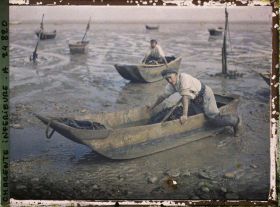 Image représentant Jean-Marie Brizard, bouchoteur, sur son Acon, petit bateau