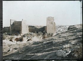Image représentant Une partie des remparts près de la porte Bâb Guissa