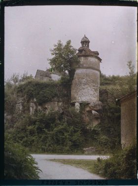 Image représentant Périgord, Beaumont, Vallée de la Couze, 1 vieux pigeonnier