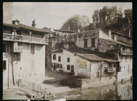 Image représentant France, St Jean Pied de Port, Vieux quartier au bord de l'eau
