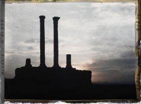 Image représentant Algérie, Timgad, Le Capitole au Soleil couchant
