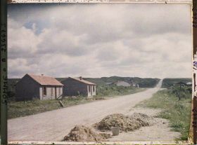 Image représentant France, Bouchavesnes, Entrée du Village vue du Sud Ouest